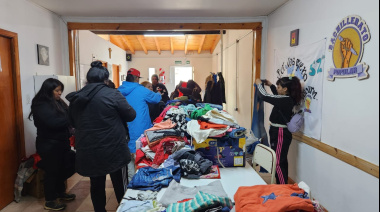 Bachillerato Popular “Presente” organizó ropero comunitario