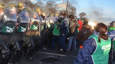 Gendarmería reprimió a los trabajadores