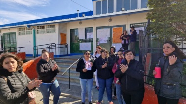 Padres se autoconvocaron por la proliferación de cucarachas