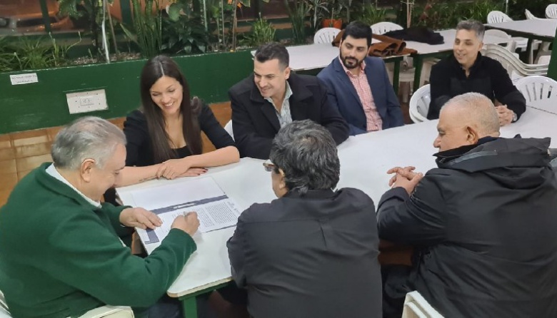 Se firmó convenio de colaboración asociativa entre el Concejo ...