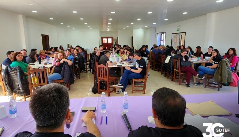 Docentes realizaron congreso y tomaron resoluciones
