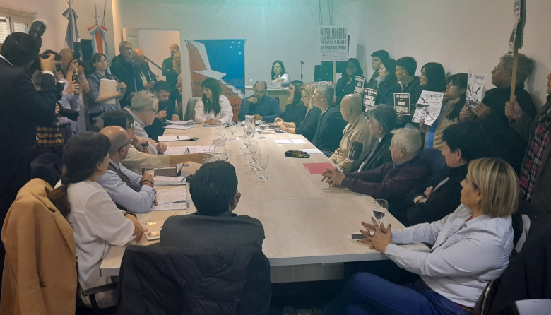 Algo huele mal en la Legislatura de la provincia