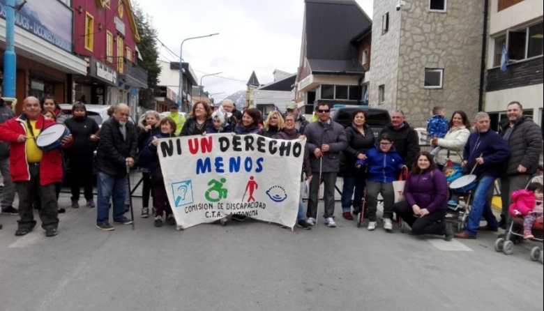 “A las personas con discapacidad y las familias se nos va la vida en esto”