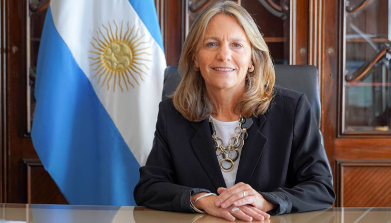 Denuncian al gobierno nacional por autorizar a operar a petrolera británica