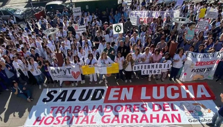 Trabajadores del Garrahan celebran el aumento salarial del 61%