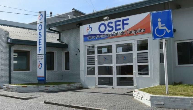 Jubilados que residen en Córdoba evalúan iniciar acciones legales por falta de atención