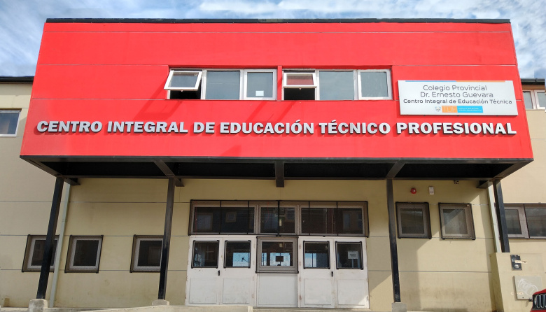 Abrazo solidario por el aniversario y por distintos reclamos