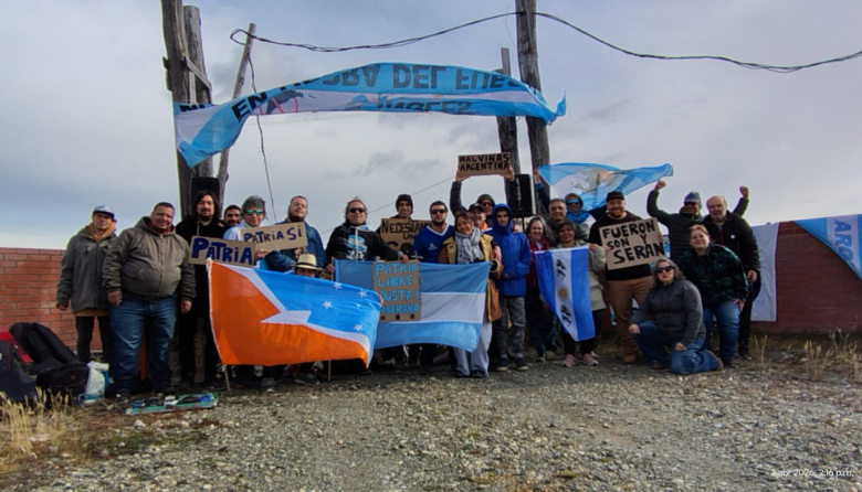 Caravana y reclamo contra el radar inglés