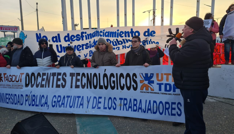 “El Gobierno incumple la ley mientras las universidades entran en terapia intensiva”