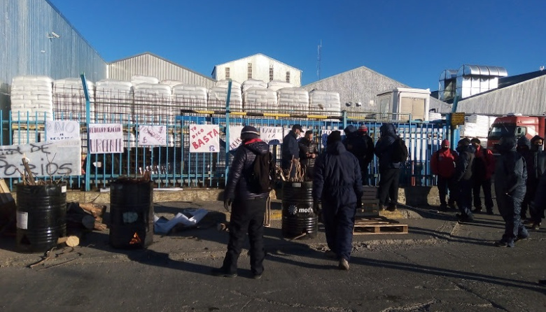 Denuncian despidos en la empresa Río Chico