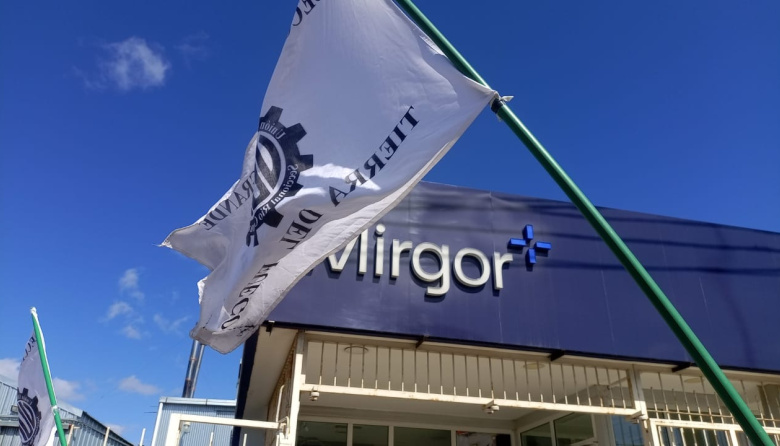 Mirgor sigue recortando sus planteles