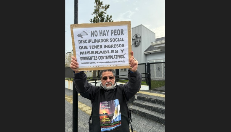 Vuelven a manifestarse por el cumplimiento de leyes