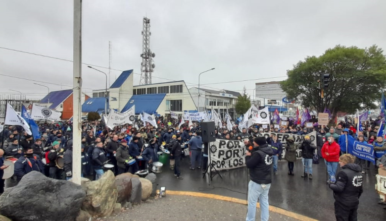 Paro total por 24 horas frente al conflicto con el Grupo Mirgor