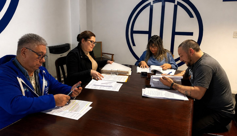 "Queremos un convenio definitivo, que proteja a los estatales ante el avance del gobierno nacional"