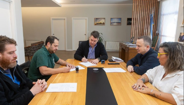 Municipio y SITOS acordaron nueva recomposición salarial para los trabajadores de Obras Sanitarias