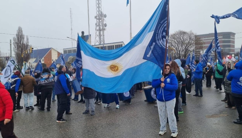 ATE presiona por la apertura de la mesa salarial y advierte que la inflación duplica las pautas oficiales