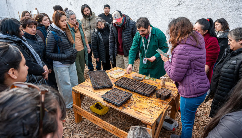 La Huerta “Sembrando Futuro” celebró un nuevo taller de siembra