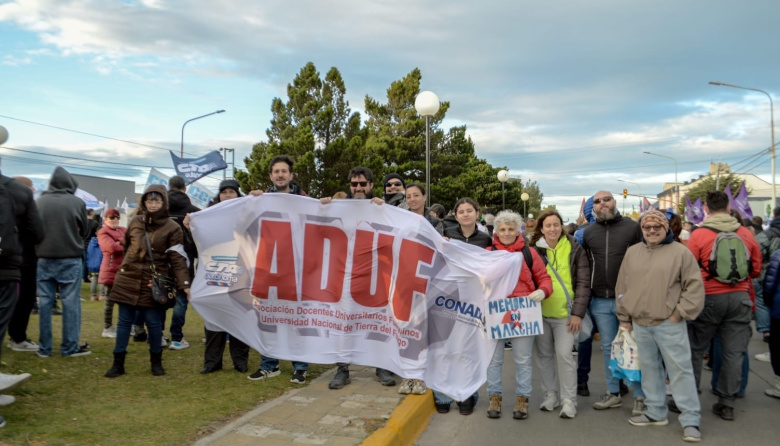 La docencia de la UNTDF va a una huelga histórica contra los ceses automáticos