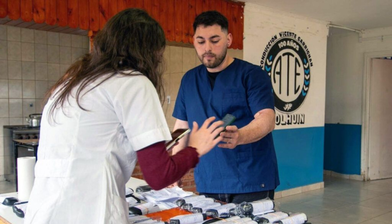ATE Tolhuin concretó la entrega de 150 pares de lentes