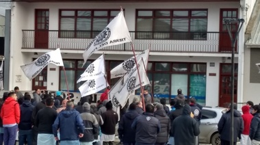 Metalúrgicos se manifestaron en la delegación de Trabajo