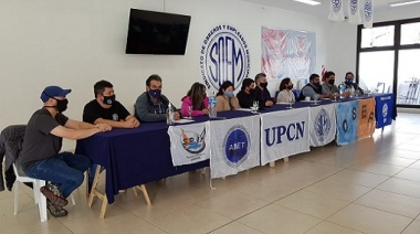 Gremios municipales y estatales provinciales debaten reformas al Directorio