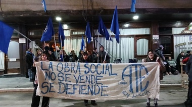ATE montó una carpa frente a la Legislatura para reclamar por la obra social