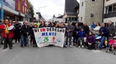“A las personas con discapacidad y las familias se nos va la vida en esto”