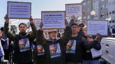Movimiento de jubilados, trabajadores y estudiantes propone programa económico
