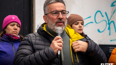 “La mayoría de los docentes tienen más de la mitad de su salario comprometido en préstamos”