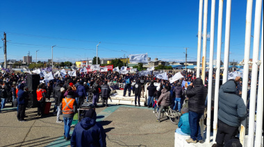 Distintos sectores confluyeron en Plaza de las Américas