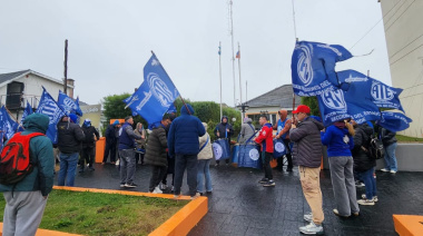 ATE reclamó convocatoria a paritarias frente a la Delegación de Gobierno