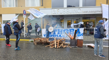 Protesta en el Hotel Fueguino por despido y condiciones irregulares de contratación