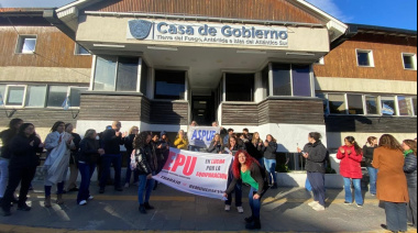 Profesionales exigen equiparación salarial urgente