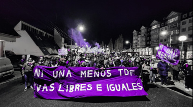 "Vivas, libres y desendeudadas nos queremos; unir las luchas y rebelarse es la tarea"