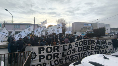 La UOM se movilizó a las Delegaciones de la Legislatura y el Gobierno para exigir respaldo político en defensa de la industria y los puestos de trabajo