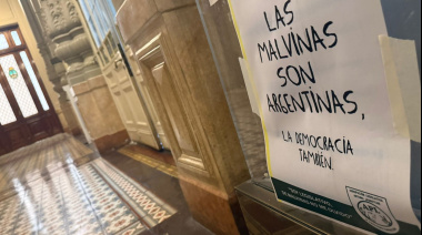 Trabajadores legislativos salieron al cruce de orden de Martín Menem