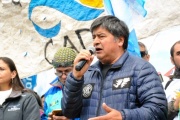 “Los legisladores que se sienten, porque nos van a conocer”