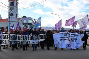 Ser concretó la marcha provincial docente por aumento salarial y Ley de Financiamiento