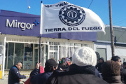 Metalúrgicos se manifestaron por 47 bajas de PPD en IATEC