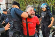 La Policía Federal agredió y detuvo a un camarógrafo de A24 antes de la sesión en el Senado
