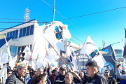 Duro comunicado de petroleros adelanta medidas