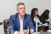 Löffler acusó al Gobierno de esconderse mientras “peligra el empleo fueguino”