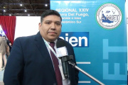 "Si mañana se arregla lo salarial, las clases tampoco siguen porque las escuelas no están en condiciones"