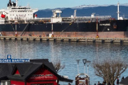 El petrolero británico VS PROMISE atracó en Ushuaia en medio de interrogantes sobre el control estatal