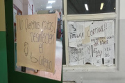 Aulas con agua y plagas desatan el reclamo estudiantil